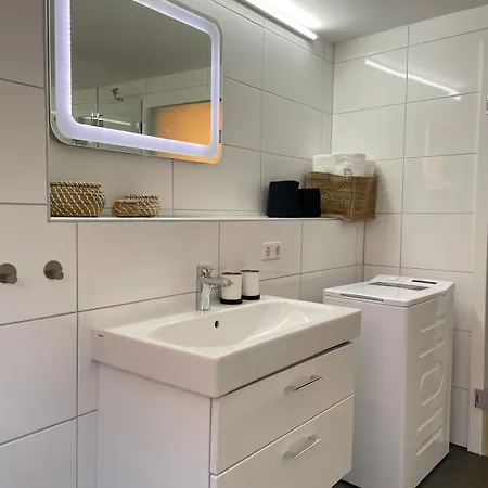 Retro-modern In Der Bregenzer Fussgaengerzone Lägenhet